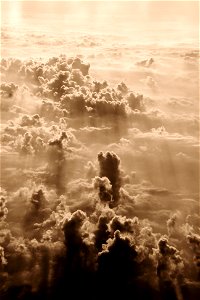 sopra le nuvole c'è sempre il sole e se lo segui non muore mai
