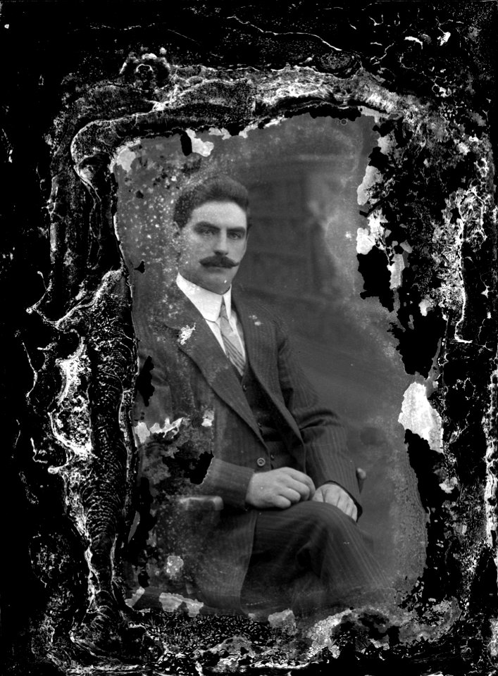 A gentleman, [n.d.]