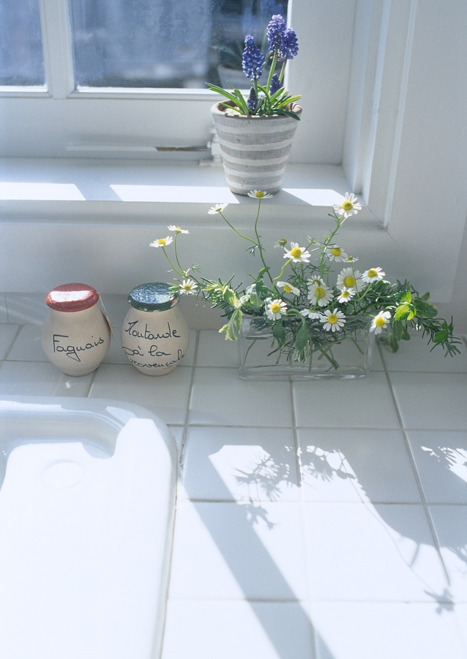 Kitchen utensils, decor and kitchenware