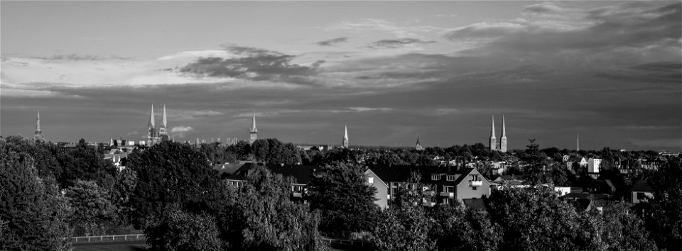 Sieben Türme über Lübeck