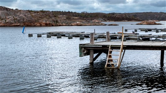 Bathing_ladder_in_Slävik_harbor photo