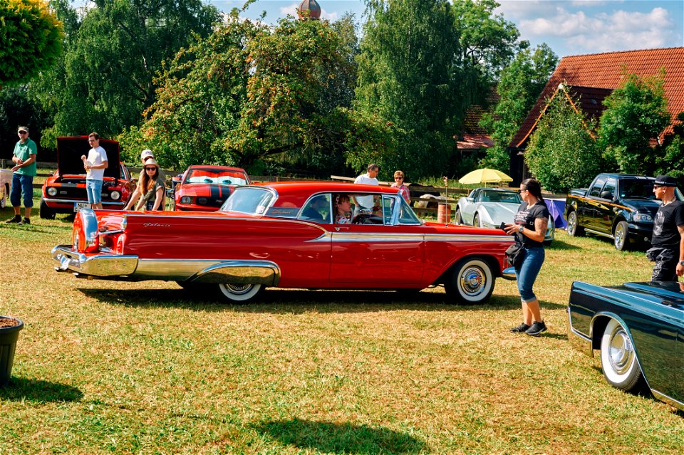 1959 Ford Fairlane 500 Galaxie Skyliner (2)