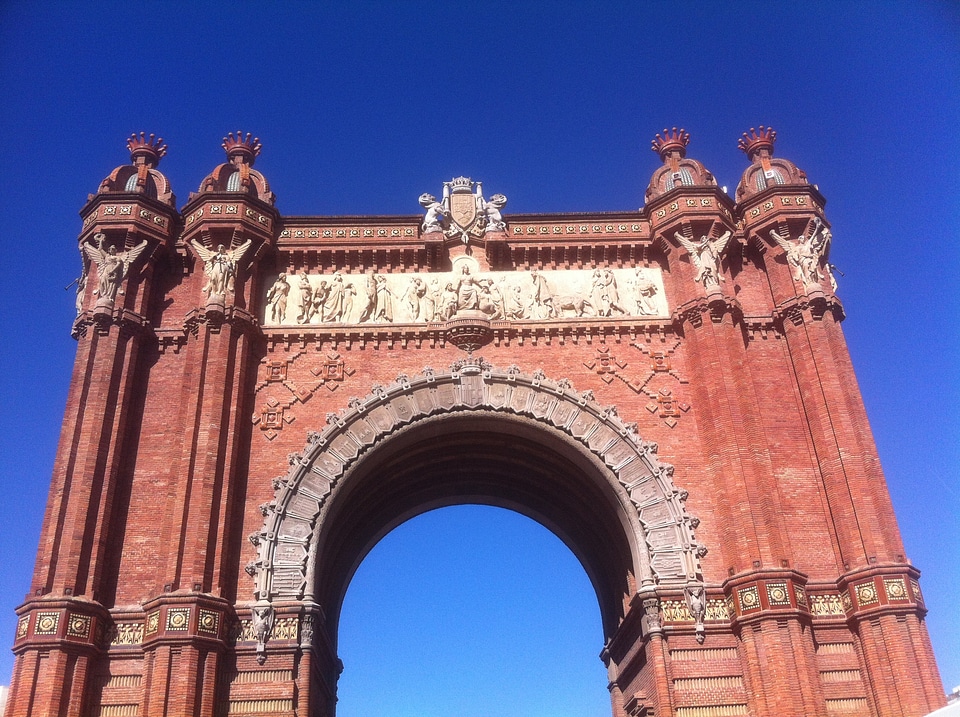 Arco de triunfo catalonya architecture