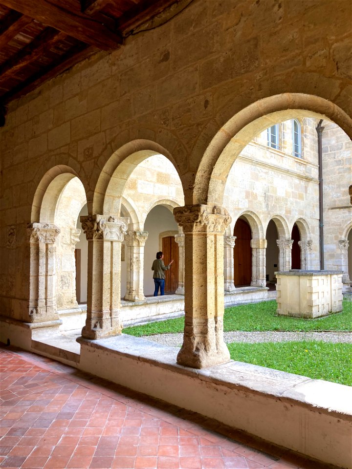 Cloister and Courtyard of the Misericorde, Bordeaux