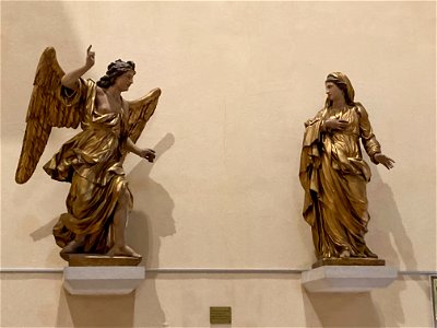 Annunciation Statues: Chapel of the Madeleine, Bordeaux