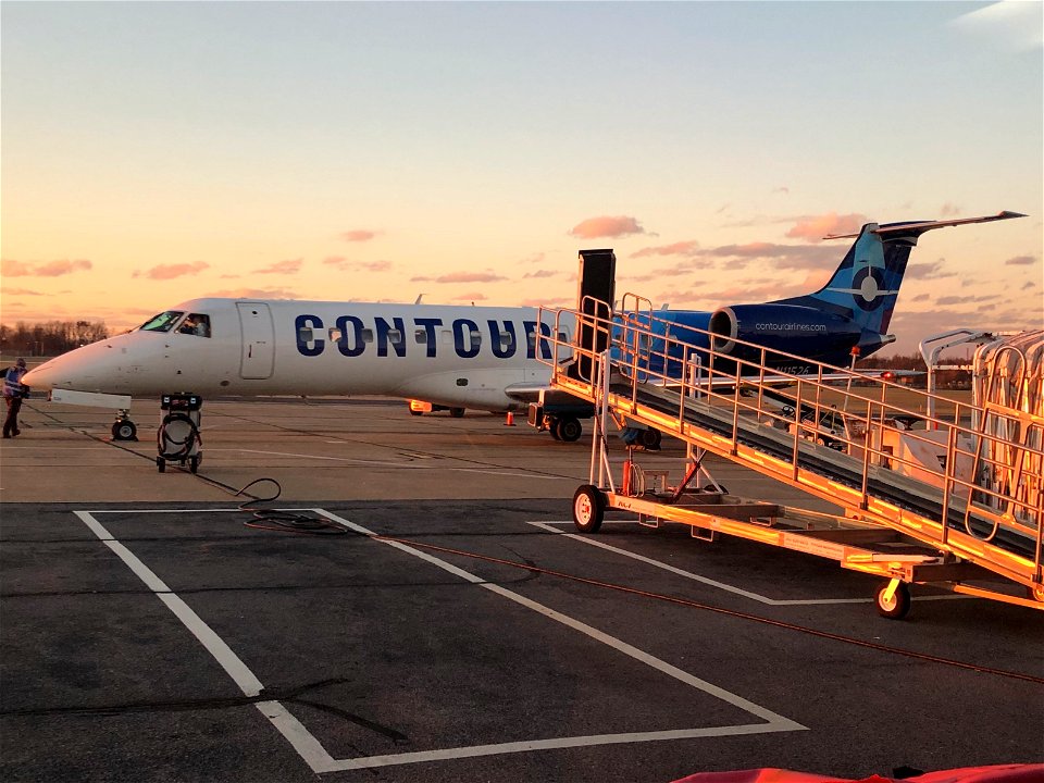 Contour Airlines E135 at PAH