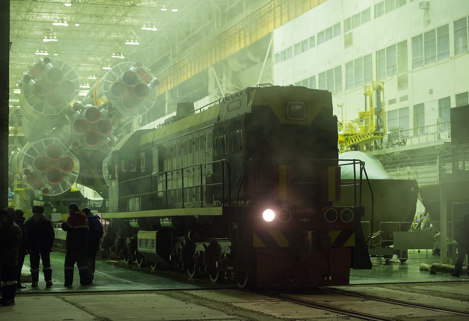 Expedition 34 Soyuz Rocket Rollout