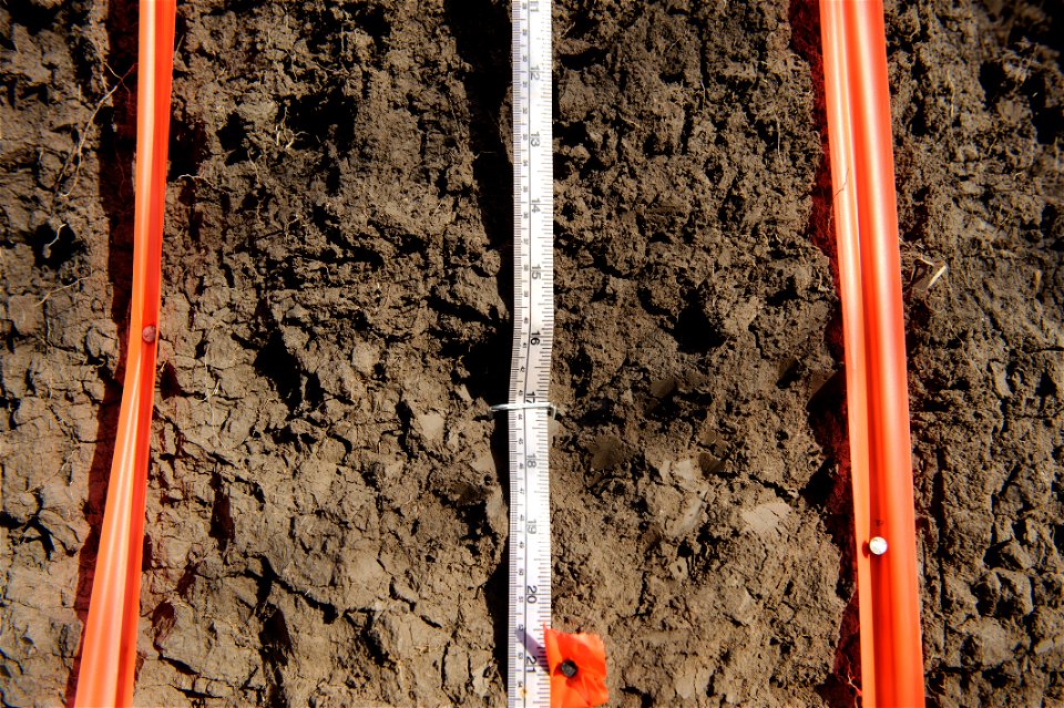 Measuring soil profile