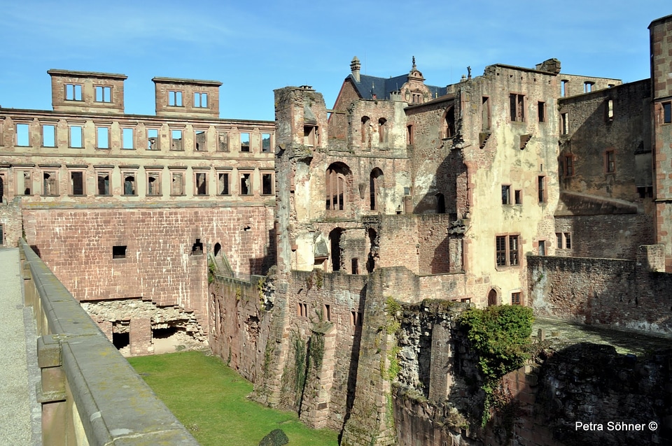 Heidelberger schloss castle moat castle