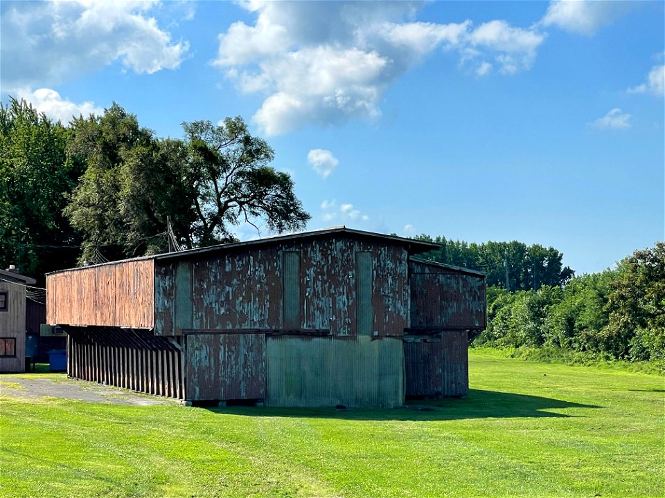 Barn across street from Eyman Park in Washington Court House Ohio