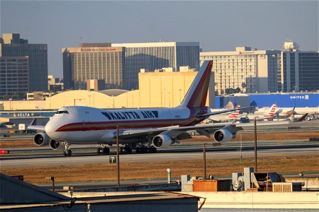 Kalitta Air 747-400F arriving at LAX