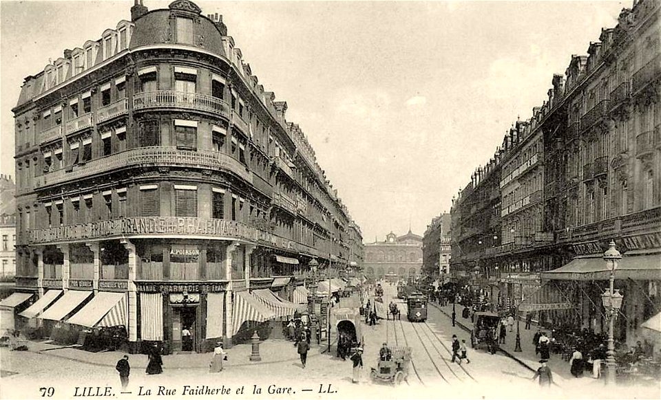 Lille.Rue Faidherbe et gare