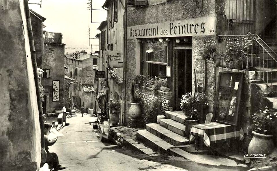 Cagnes-sur-Mer.Montée et restaurant des peintres