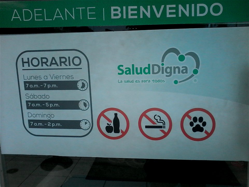 Entrada a la clínica Salud Digna en Mazatlán | 2