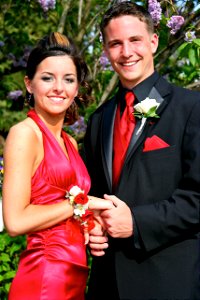 I take prom photos for people.