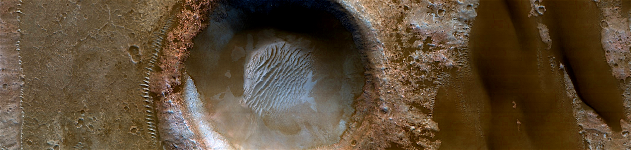 Mars - Crater and dunes