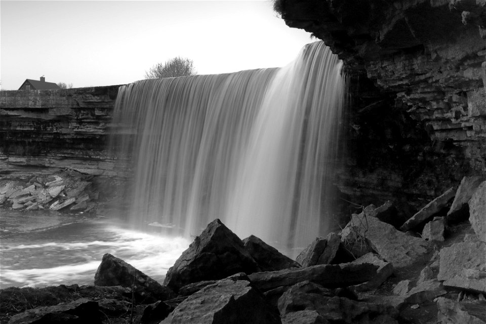Jägala waterfall in b&w