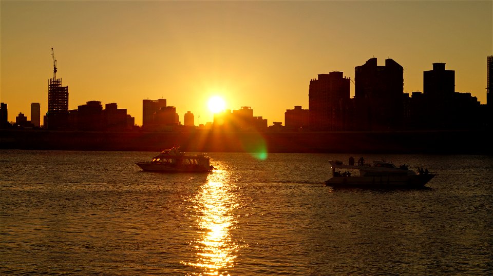 Dadaocheng Wharf Tamsui river Taipei - Free photos on creazilla.com