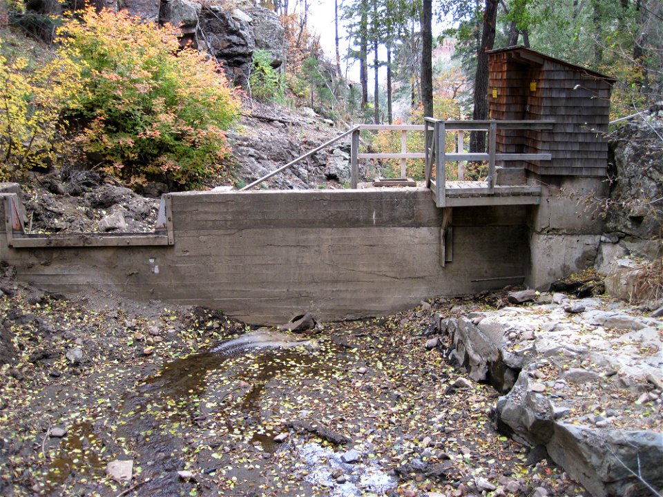 ErosionWorkmenCreekJacksonLeonard-TontoNF-001