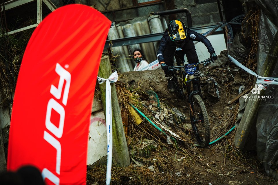 Downhill Urbano 2022
