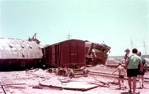 Train Crash 4-11-1972 - 007