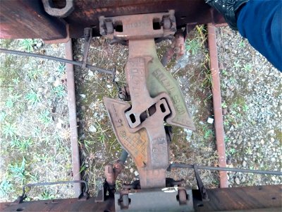 Automatic coupler