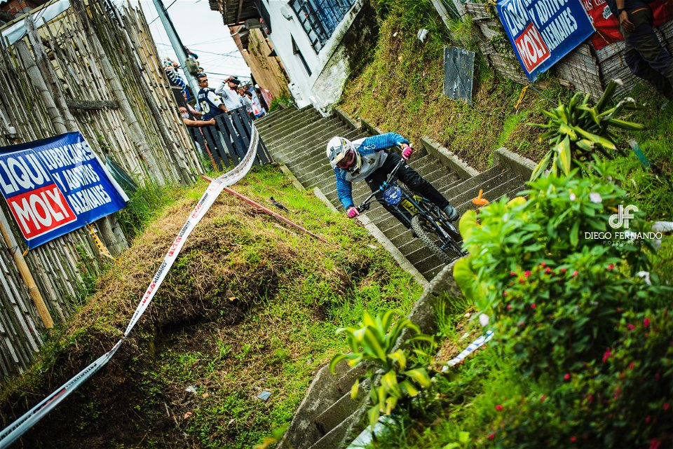 Downhill Urbano 2022