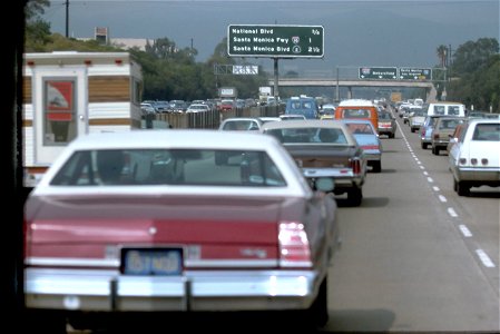1976-02-CALI-LA-freeway-08