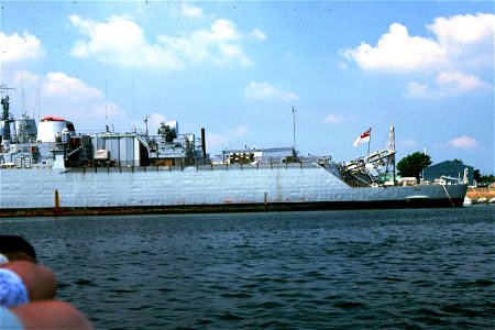 D12 HMS Kent showing Seaslug Launcher and 901 Radar 1983 photo