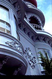1976-05-CALI-SF-building