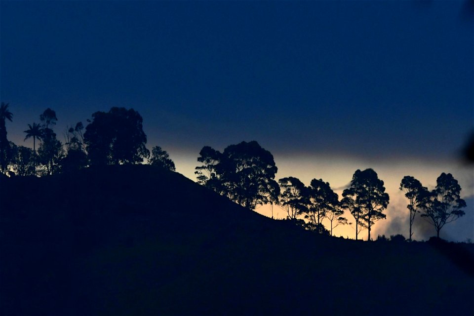 Paisaje en Quindío. Cordillera Central de Colombia. Camino Naciona. Vía a Toche y Cajamarca.