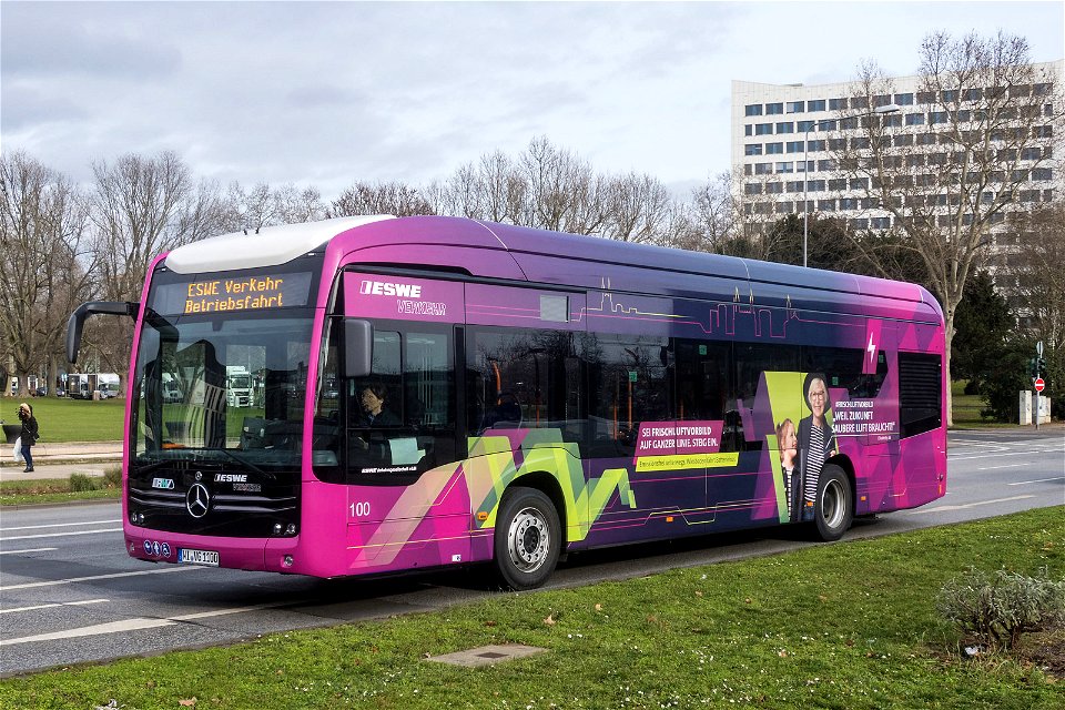 ESWE, Wiesbaden - Wagen 100 - WI-VG 1100 - Mercedes-Benz O 530 eCitaro (VIN WEB62863013138607/2019) - Frischluftvorbild - Wiesbaden, 30.01.2020