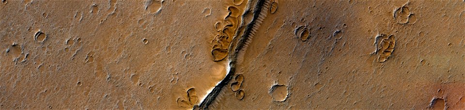 Mars - Mystery Martian Morphology of the Month photo