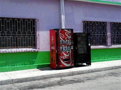 Maquina expendedora de Coca-Cola