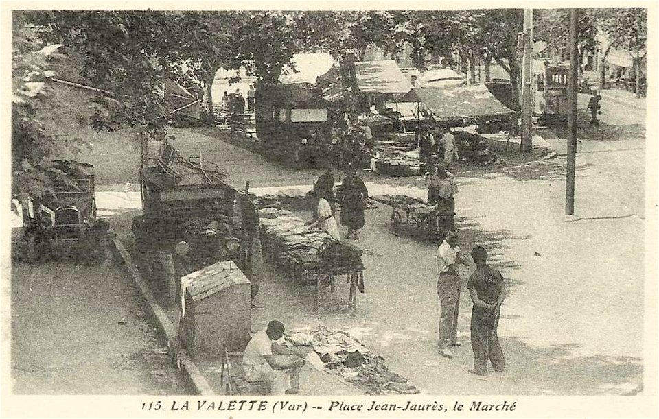 La Valette-du-Var.Place Jean-Jaurès, le marché