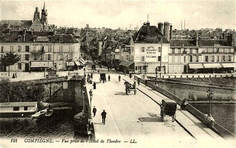 Compiègne.Vue prise de l'Hôtel de Flandre