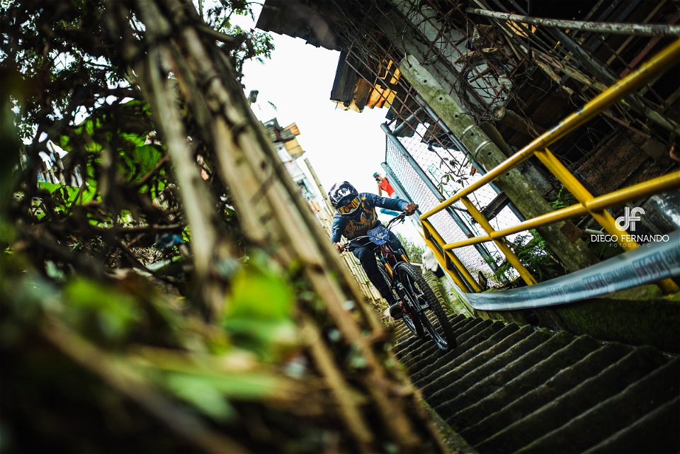 Downhill Urbano 2022