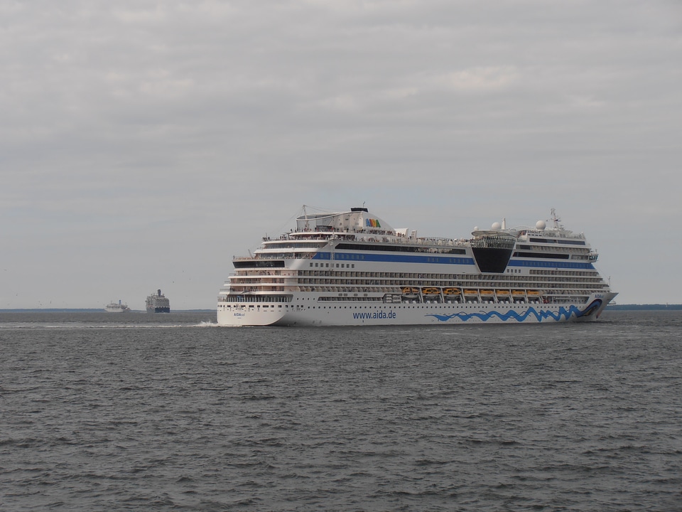 Cruise liner THOMSON SPIRIT