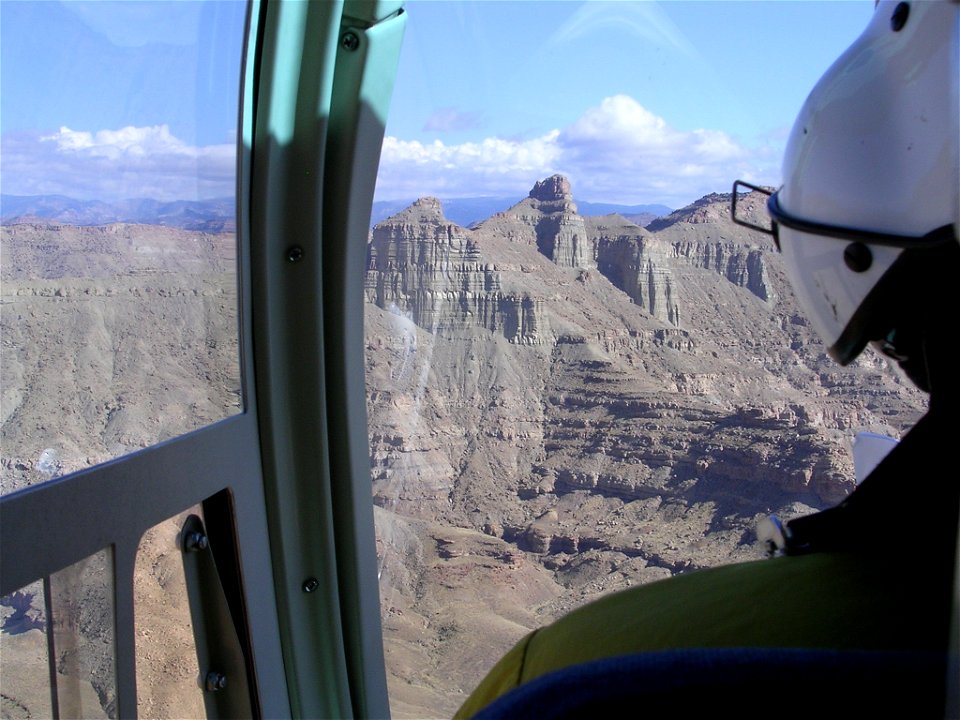 FIAHelicopterCommute-BookCliffsUT-001