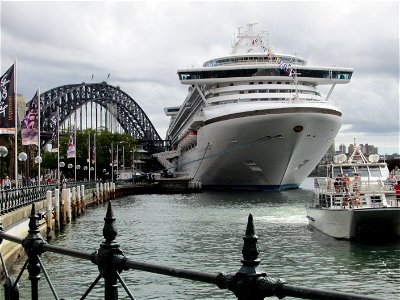 Sydney Harbour Bridge Diamond Princess photo