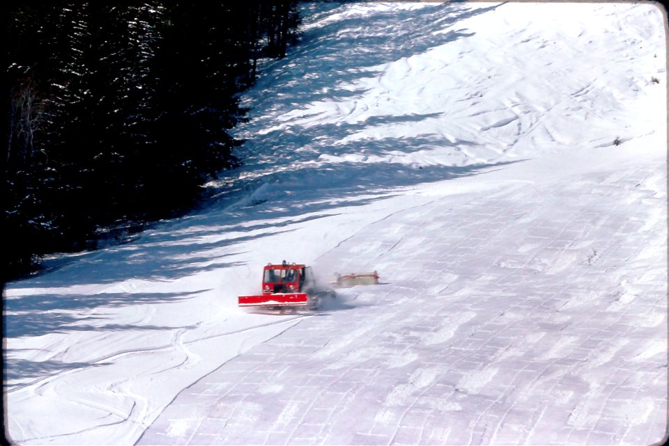 1977-03-Banff-MtNorquay-04