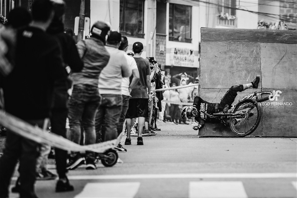 Downhill Urbano 2022