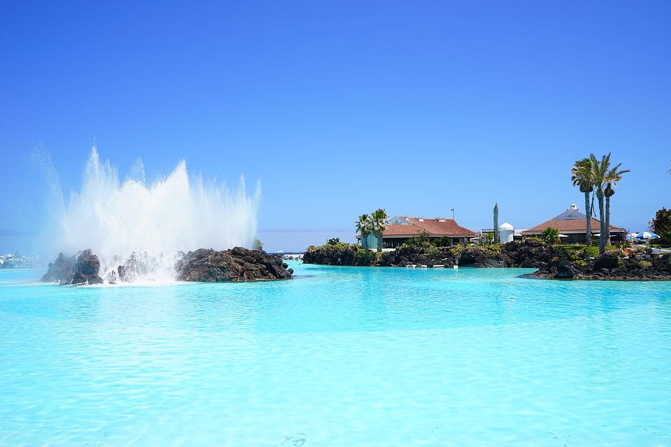 Water swimming pool pool