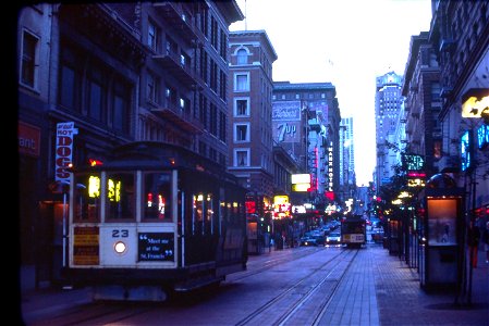 1976-05-CALI-SF-dusk-streetcar