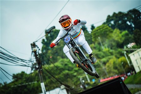 Downhill Urbano 2022