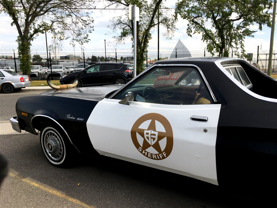 Sheriff Car with cow horn hood ornament