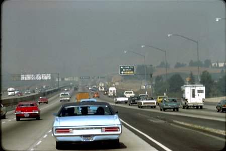 1975-10-CALI-LA-freeway-01