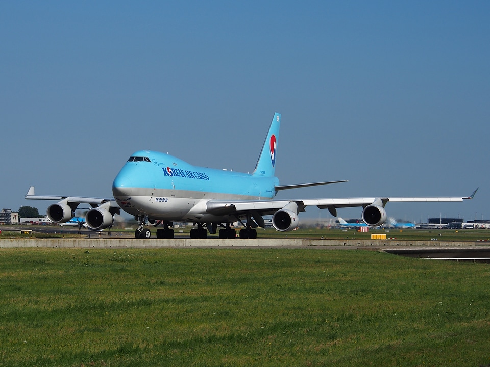 Korean Air Lines Boeing 747
