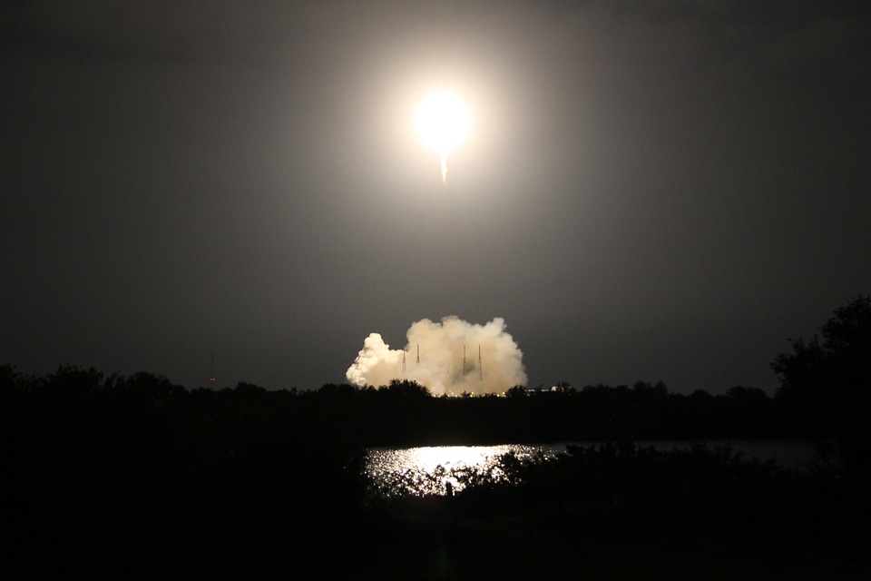 Liftoff of SpaceX Resupply Mission