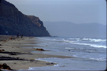 1974-09-CALI-TorreyPines-beach-04